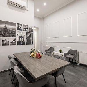 Prime Time Vaci Budapest